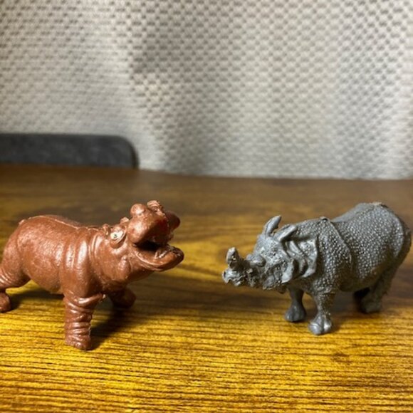 Vintage 1960's Zoo Animals Hippo & Rhino Figurine Toys Made‎ in Hong Kong 1.25" - Picture 2 of 6